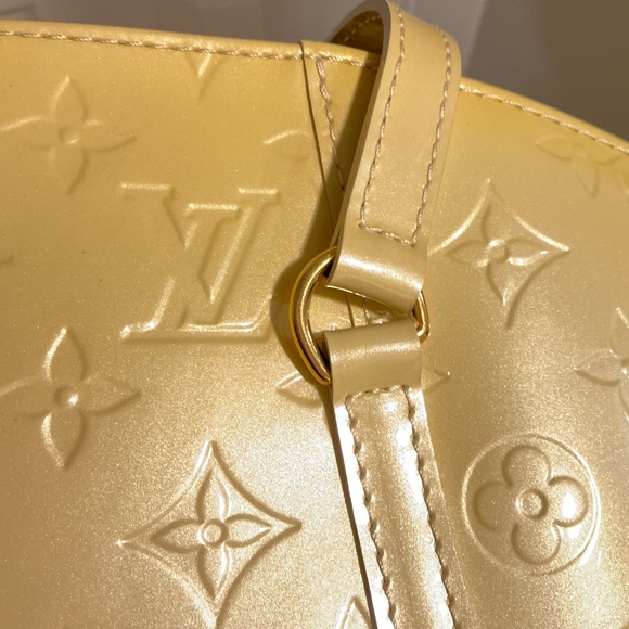 Louis Vuitton pale yellow Vernis patent leather handbag - Picture 9 of 11